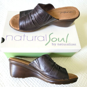 NIB Naturalizer Womens 10M Haria Wedge Sandal Dark Brown Leather Heel Summer